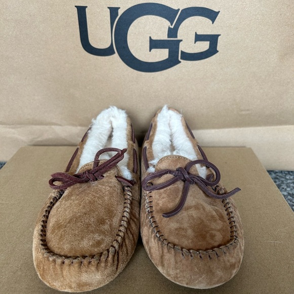 New women’s UGGs chestnut loafers size 5 - Picture 5 of 5